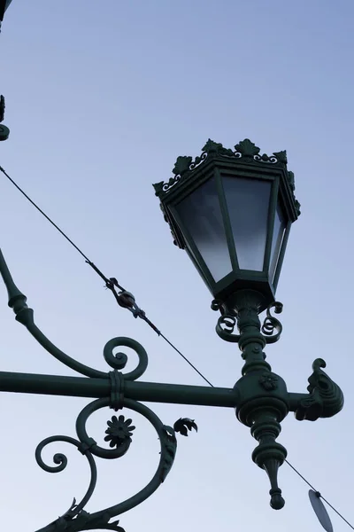 欧洲旧城街灯 — 图库照片