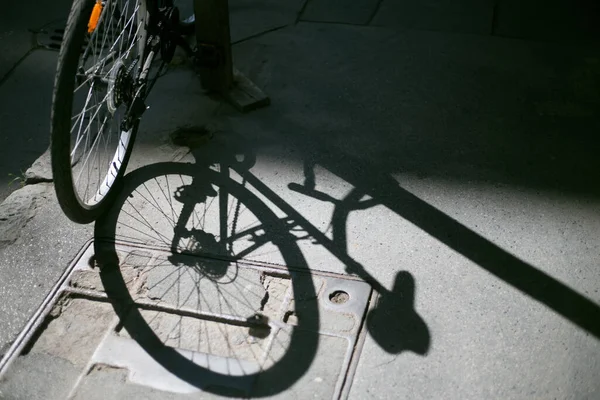 Velha Bicicleta Passeio Vintage Cidade — Fotografia de Stock