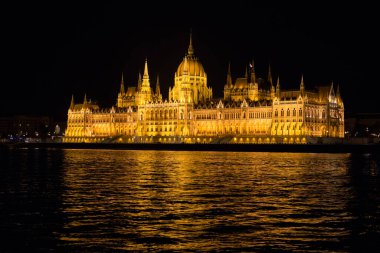 Budapeşte Parlamento Binaları 'nın gece ışıkları