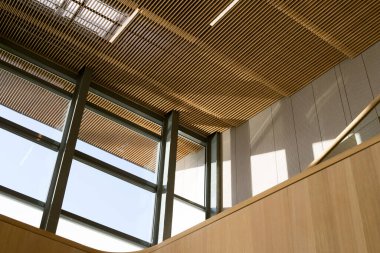 Çevre malzemelerinden çağdaş ahşap tasarımı