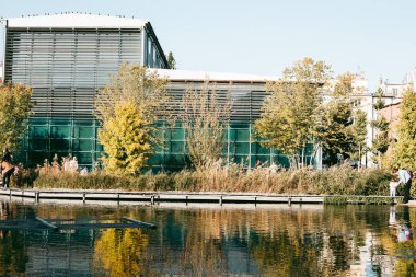 Budapeşte 'de alçak binaların yeni modern alanları