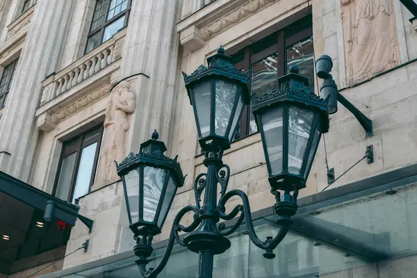 Velha Cidade Europeia Luzes Rua — Fotografia de Stock