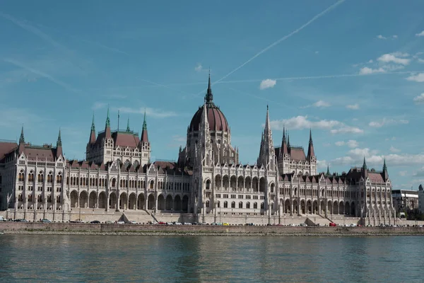 Palais Parlement Budapest Dans Après Midi Contre Ciel Bleu Clair — Photo