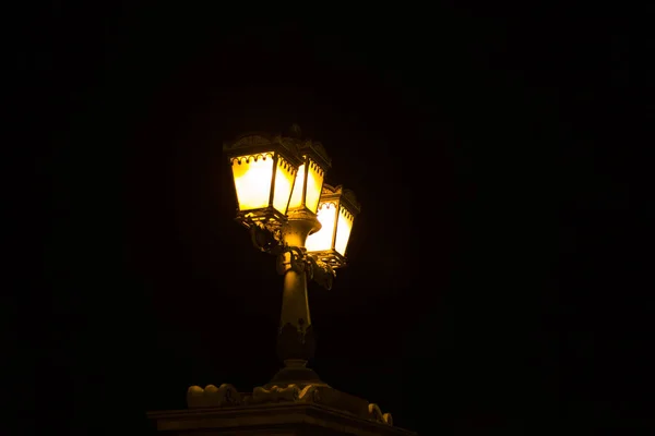 Velha Cidade Europeia Luzes Rua — Fotografia de Stock