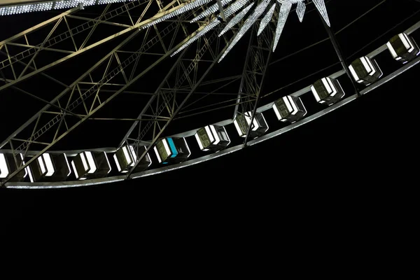 Roda Gigante Bonita Com Cabines Brancas Noite — Fotografia de Stock