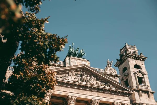 Европейское Здание Будапеште — стоковое фото