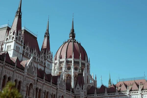 Palais Parlement Budapest Dans Après Midi Contre Ciel Bleu Clair — Photo