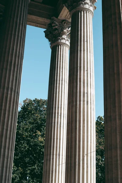 Edifício Estilo Grego Romano Antigo Com Colunas — Fotografia de Stock