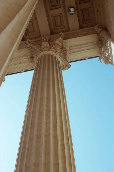 Edifício Estilo Grego Romano Antigo Com Colunas — Fotografia de Stock