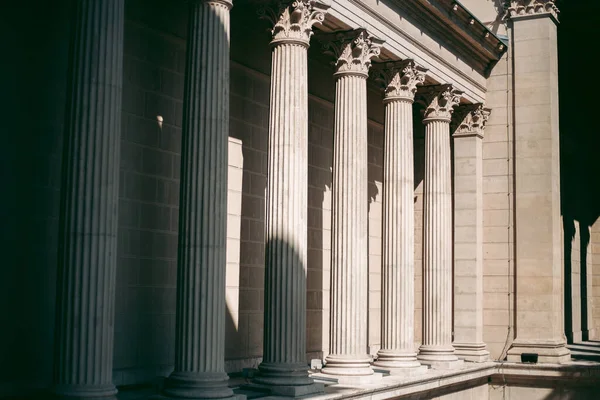Edifício Estilo Grego Romano Antigo Com Colunas — Fotografia de Stock