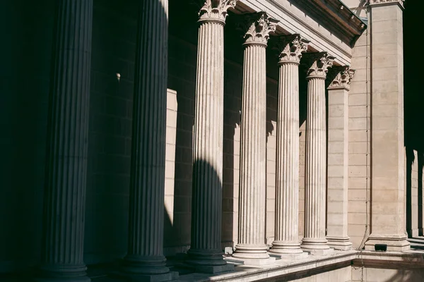 Edifício Estilo Grego Romano Antigo Com Colunas — Fotografia de Stock