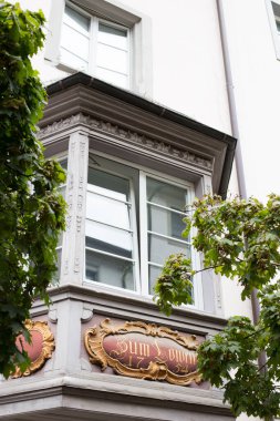 Çok eski Batı Avrupa tarzı balkon