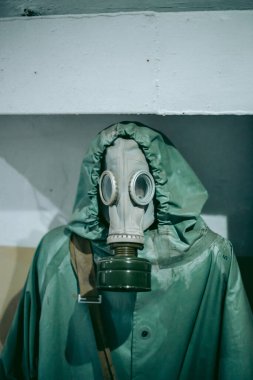 Çernobil kazasında kullanılan radyasyona karşı eski Sovyet gaz maskeleri.