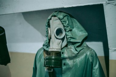 Çernobil kazasında kullanılan radyasyona karşı eski Sovyet gaz maskeleri.