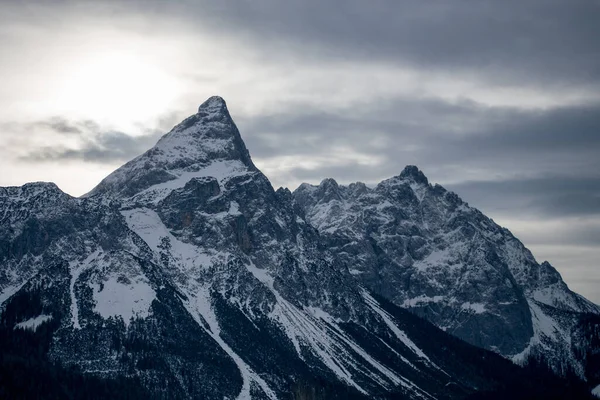 Altas Montanhas Alpinas Com Neve Alemanha Céu Azul Bonito — Fotografia de Stock