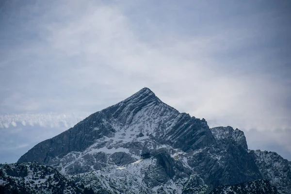 Altas Montanhas Alpinas Com Neve Alemanha Céu Azul Bonito — Fotografia de Stock