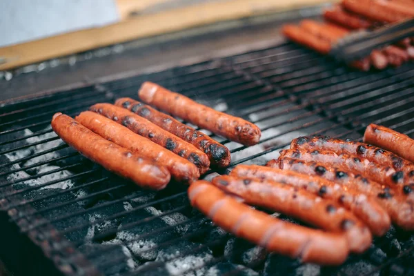 Délicieux Hot Dogs Frais Sur Gril — Photo