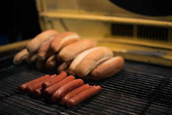 Délicieux Hot Dogs Frais Sur Gril — Photo