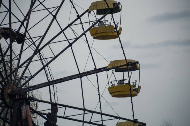 Çernobil 'deki Pripyat hayalet kasabasında dönme dolap.