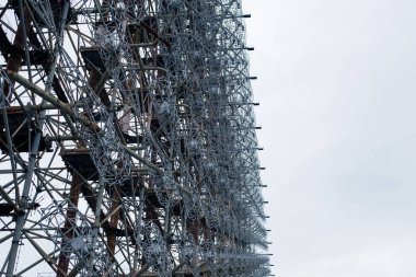 Pripyat, Çernobil 'deki Duga elektrik santrali. Sinyali yakalamak için Sovyet gizli radyo kulesi.
