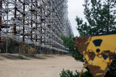 Pripyat, Çernobil 'deki Duga elektrik santrali. Sinyali yakalamak için Sovyet gizli radyo kulesi.
