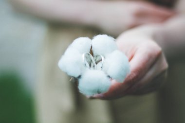 Güzel beyaz altın alyans