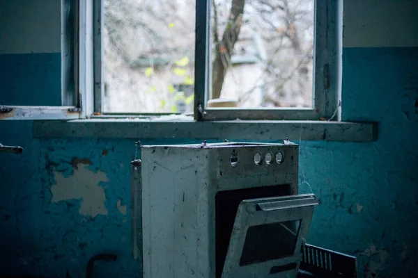 Velhas Janelas Casa Pripyat Chernobyl — Fotografia de Stock