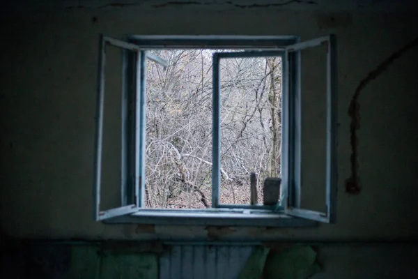 Ventanas Antiguas Casa Pripyat Chernobyl —  Fotos de Stock