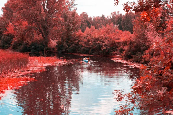 Guy Girl Canoe Paddling River — Stock Photo, Image