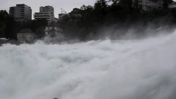 Огромные Потоки Воды Водопада Шаффхаузене Реке Рейн — стоковое видео