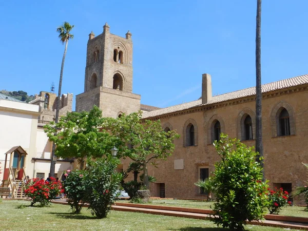 Monreale, Palermo, Sicilya, İtalya. 10 Mayıs 2017. Monreale Katedrali 'nin Manastırı