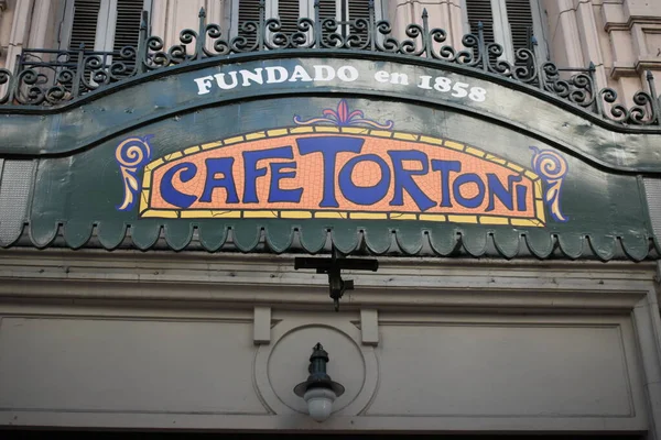 Buenos Aires City, Arjantin. 16 Haziran 2018. Buenos Aires 'teki ünlü Cafe Tortoni manzarası