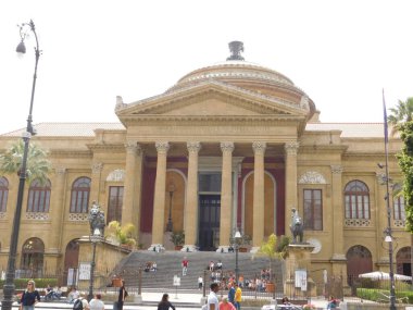 Palermo, Sicilya, İtalya. 12 Mayıs 2017. Palermo 'daki Teatro Massimo' nun ön görüntüsü.