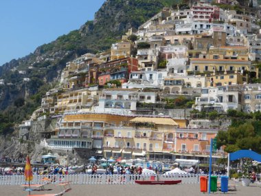Pozitano, Campania. İtalya. 26 Nisan 2017. Positano 'da inanılmaz bir mimari..