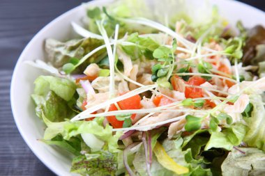 tavuk göğsü salatası