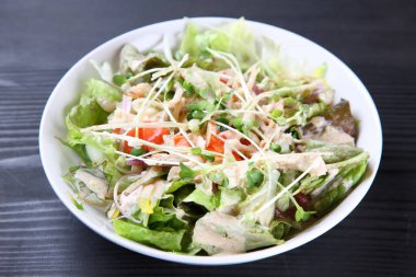 tavuk göğsü salatası