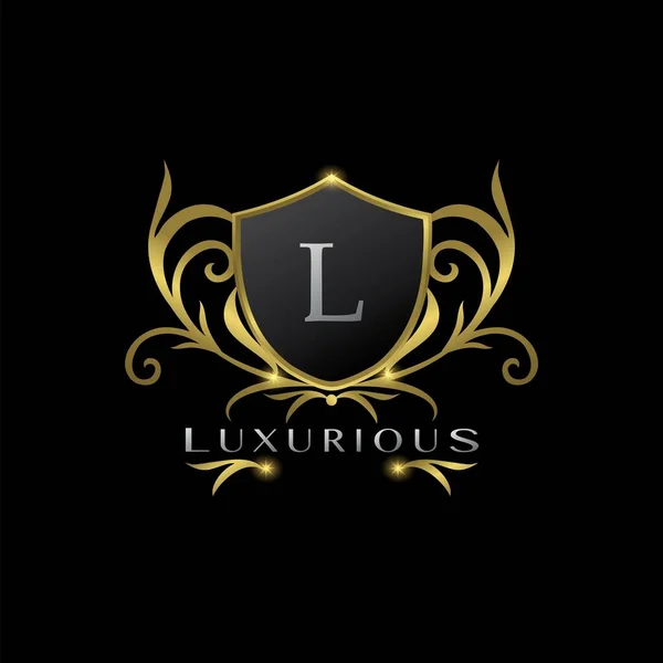 Golden Letter Luxurious Shield Logo 사치품 서비스 브랜드를 디자인 — 스톡 벡터