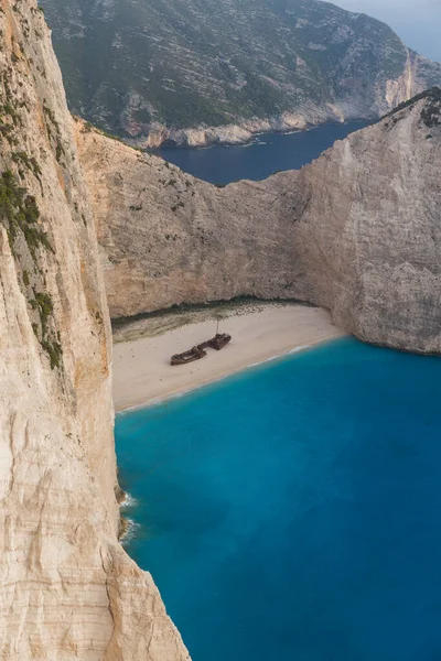 Yunanistan Zakynthos Adasındaki Güzel Navagio Plajının Ideal Manzarası Kayalıklar Beyaz — Stok fotoğraf