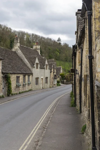 English Village Street Casas Típicas Com Fachadas Pedra Telhados Escuros — Fotografia de Stock