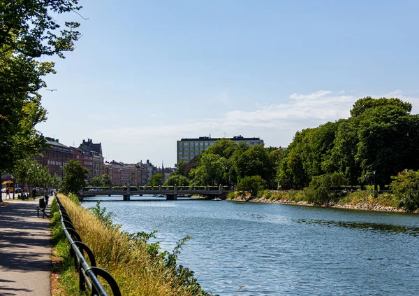 Calm Summer Day Canal Runs Inner City Malmo Sweden — Stock Photo, Image