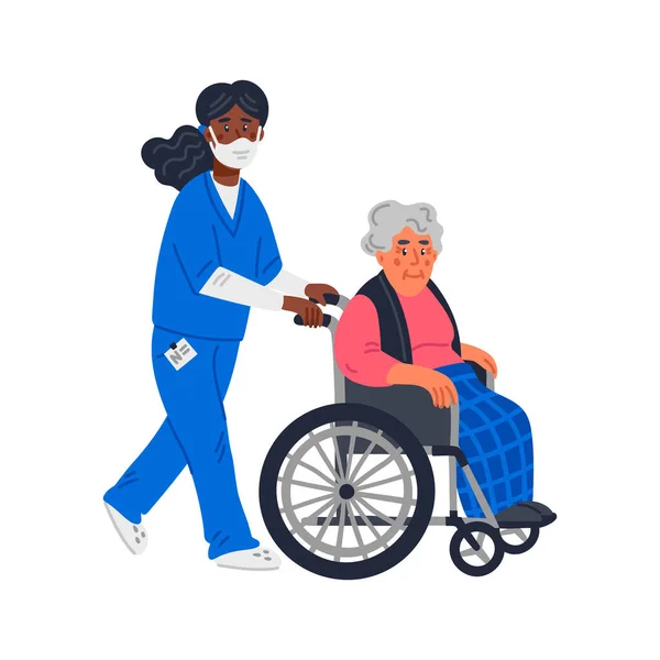 Ανώτερος ασθενής. Μια ηλικιωμένη γυναίκα σε αναπηρική καρέκλα και μια Αφροαμερικανή νοσοκόμα με μάσκα προσώπου σε λευκό φόντο. Προστασία ηλικιωμένων, μείνετε ασφαλείς. Απλή επίπεδη διανυσματική απεικόνιση. — Διανυσματικό Αρχείο