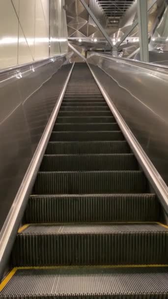 Máquina Pesada Escaleras Mecánicas Funcionamiento Utilizada Interiores — Vídeos de Stock