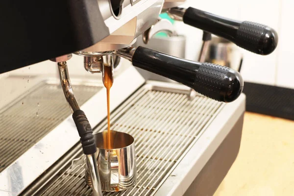 Making Coffee Coffee Machine — Stock Photo, Image