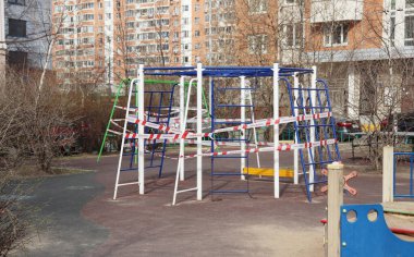 Büyük şehirde oyun parkları kapanıyor. Koronovirüse karşı koruma