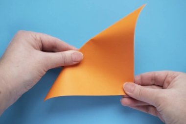 Origami. Kağıt oyuncaklar yapma süreci