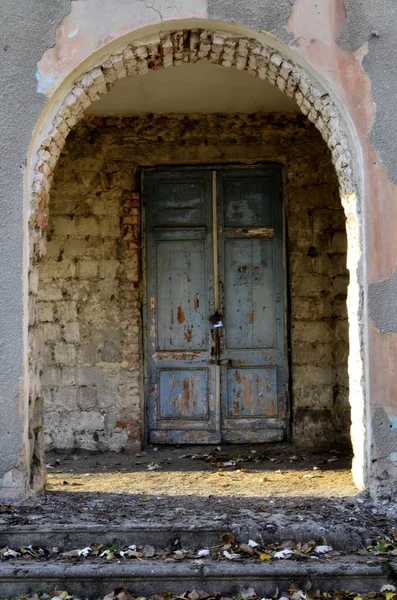 Pintu Arsitektur Tua Gereja Pintu Masuk Bangunan Dinding Kuno Kayu — Stok Foto