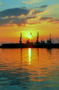 deniz, okyanus, su, akşam, güzel gün batımı, ufuk, port, vinç, güneş, deniz feneri, sakinlik, su üzerinde yansıma