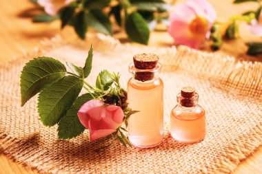 Gül esaslı yağ gül gemisi Seçici odak noktası. Doğa