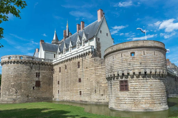 astle, Nantes, Fransa