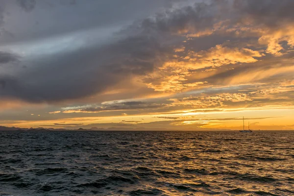 雷雨の後海の夕日。ラ マンガ。スペイン. — ストック写真